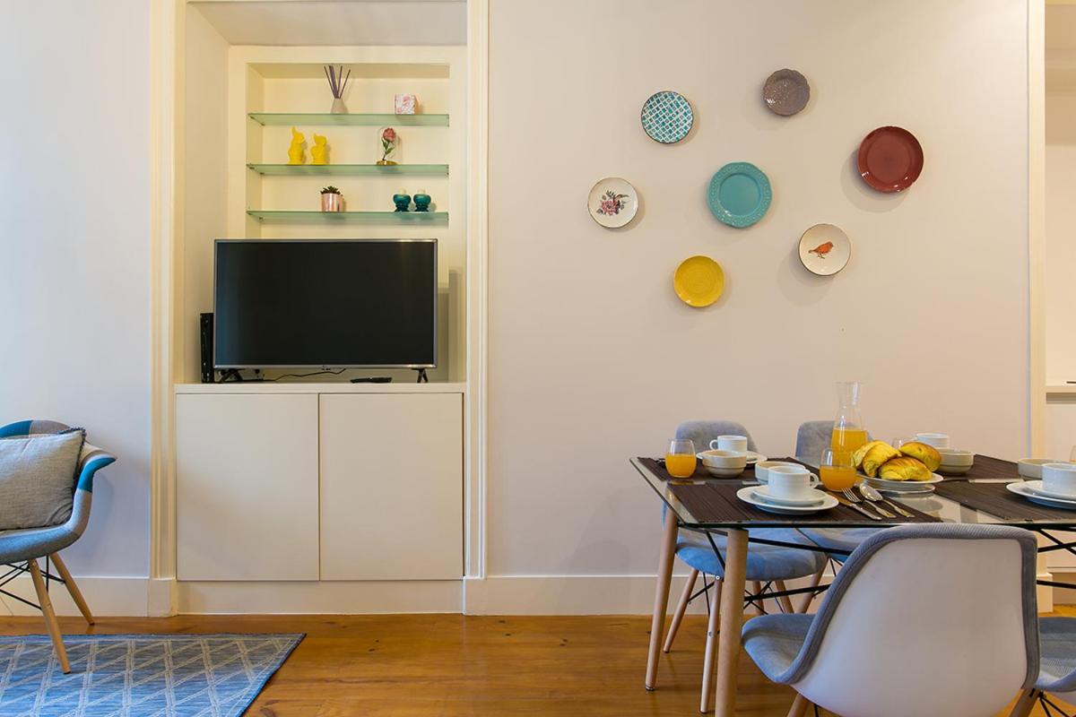 Lovelystay - Cozy 3Bdr Apartment In Estrela Lissabon Exterior foto