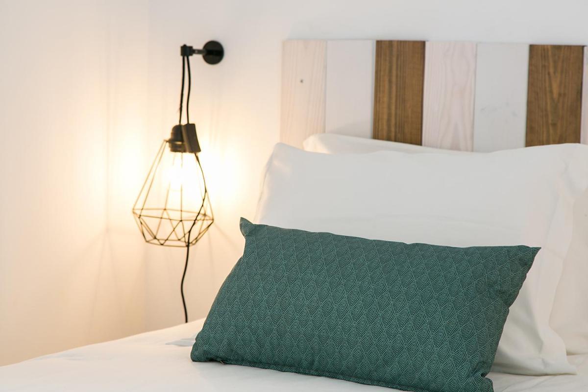 Lovelystay - Cozy 3Bdr Apartment In Estrela Lissabon Exterior foto