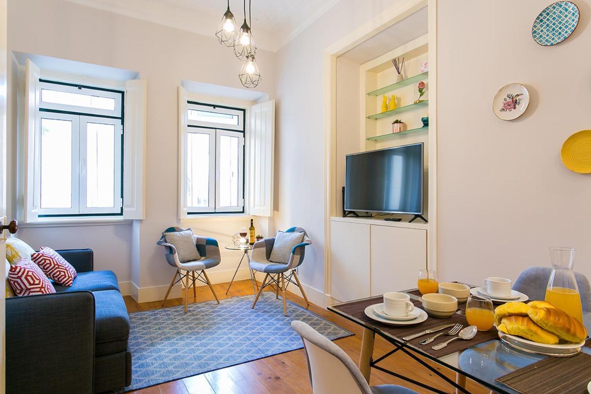 Lovelystay - Cozy 3Bdr Apartment In Estrela Lissabon Exterior foto