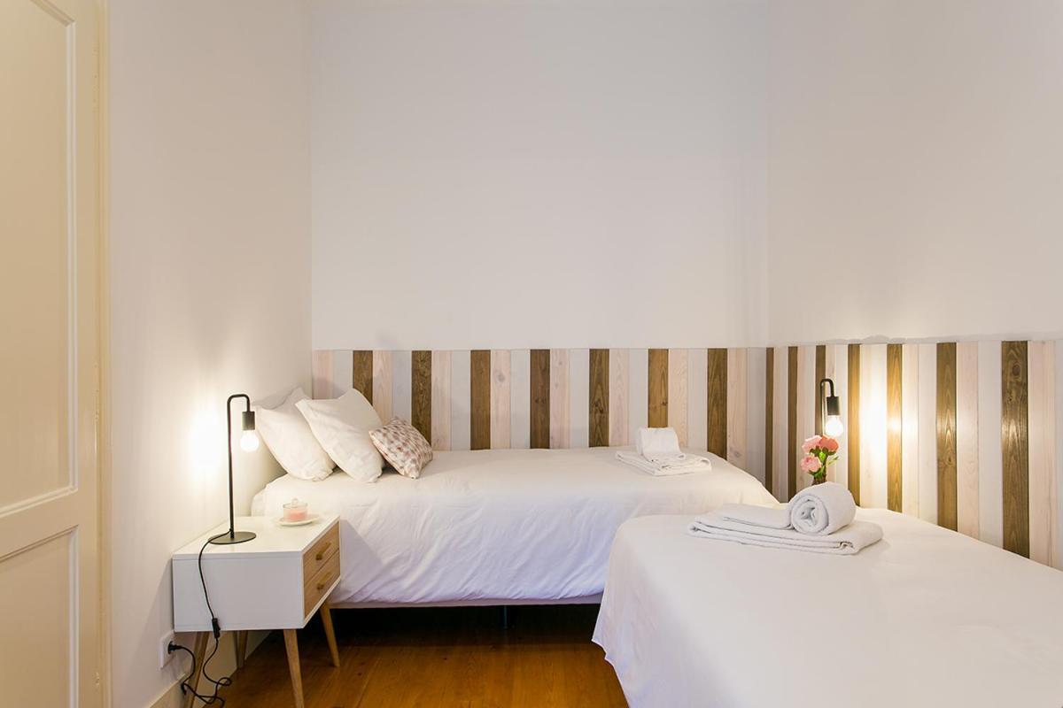 Lovelystay - Cozy 3Bdr Apartment In Estrela Lissabon Exterior foto